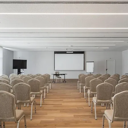 Crowne Plaza - Caparica Lisbon Hotel 4*