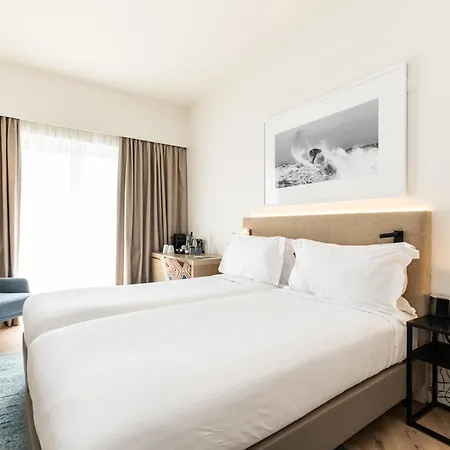 Crowne Plaza - Caparica Lisbon 4*