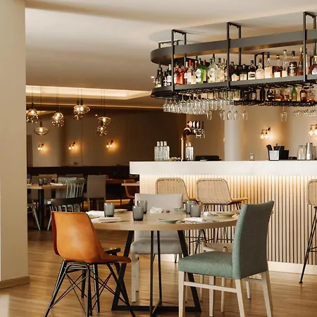 Отель Crowne Plaza - Caparica Lisbon
