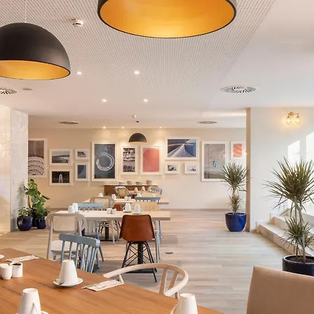 Hotel Crowne Plaza - Caparica Lisbon 4*
