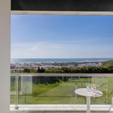 Hotel Crowne Plaza - Caparica Lisbon 4*