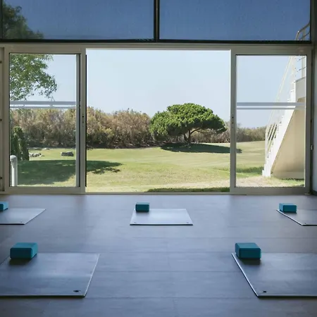 Szálloda Crowne Plaza - Caparica Lisbon