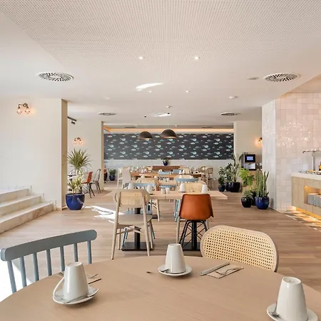 Crowne Plaza - Caparica Lisbon Hotel